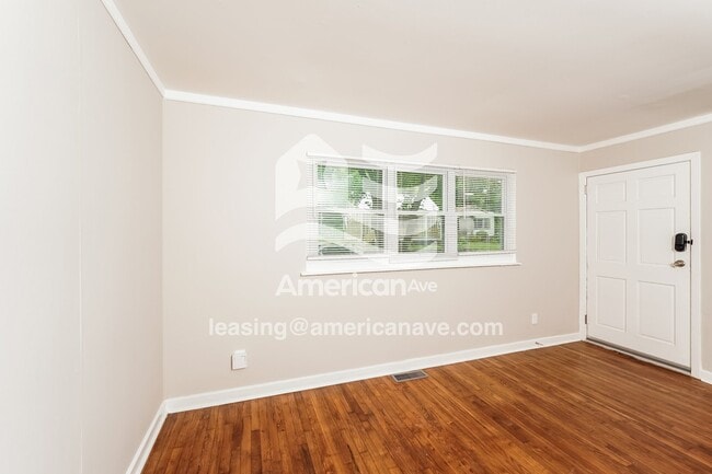 Building Photo - 6816 6th Ave S