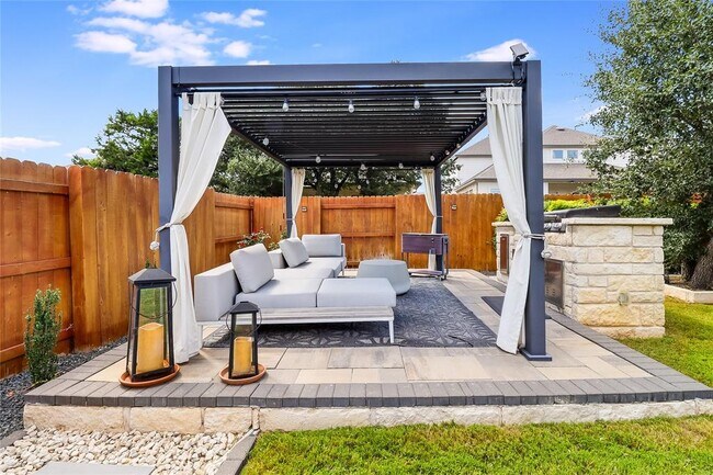 Building Photo - 2613 Longhorn Ranch Ct