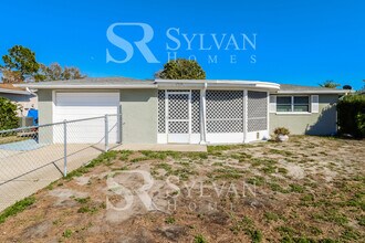 Building Photo - Charming 4BR 2BA Home