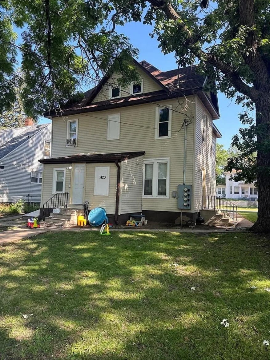Building Photo - 902 3rd Ave N