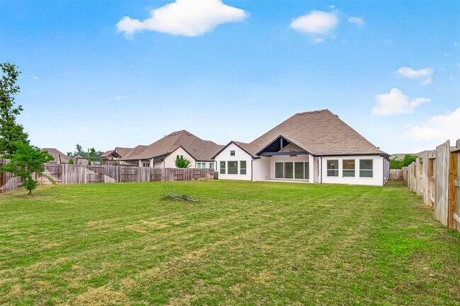 Building Photo - 15503 Salmon Springs Dr