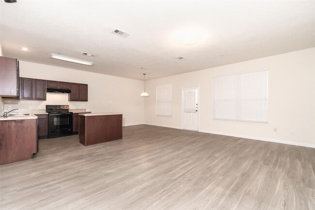 Building Photo - 3939 Lexington Grove Ct