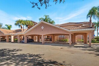 Building Photo - 819 Fairwaycove Ln