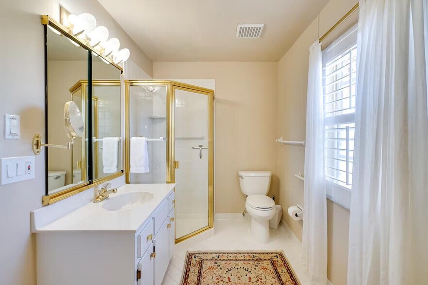 Building Photo - 4563 Brainard Bayou Rd