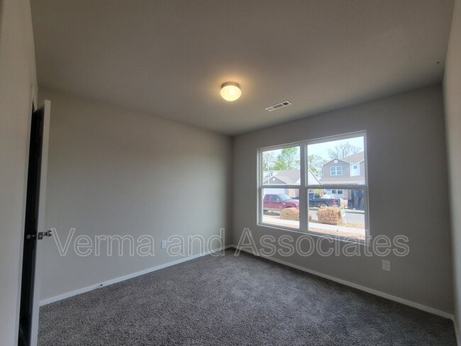 Building Photo - 1741 Hermitage Dr