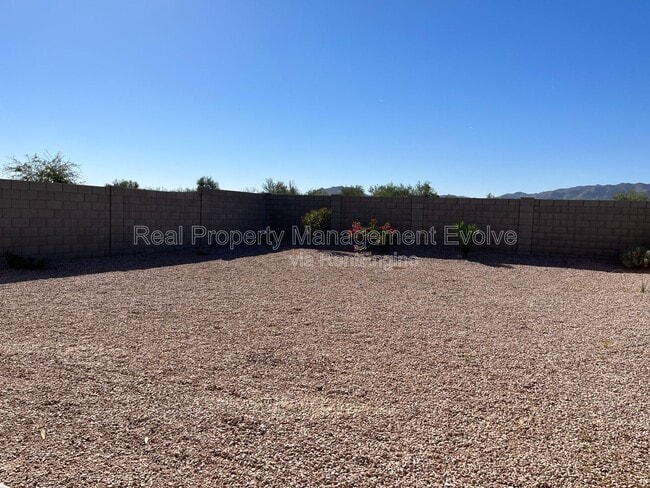 Building Photo - 4722 N 194th Dr