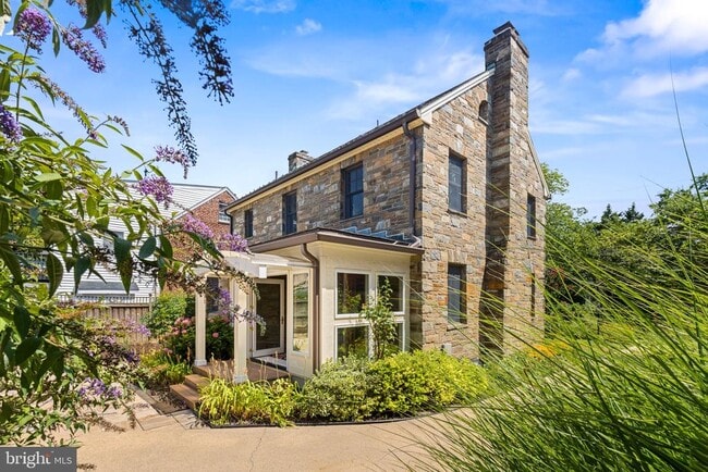 Building Photo - 5109 Fairglen Ln