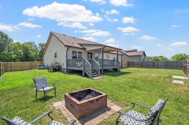 Building Photo - 206 Azalea Dr