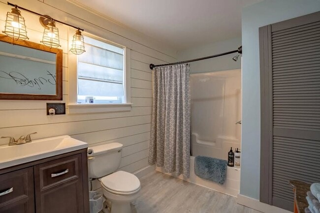 Building Photo - The Eagles Nest