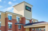 Building Photo - Furnished Studio-Cleveland - Airport - North Olmsted