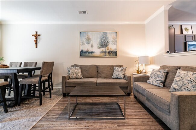 Building Photo - 2514 Piering Dr