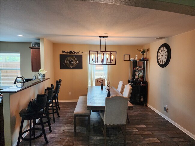 Building Photo - 1843 Garnet Breeze Dr