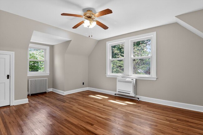 Building Photo - 4-bedroom, 2.5-bath home located in Upper Marlboro