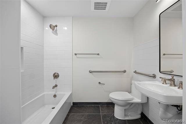 Building Photo - 3600 W 29th Ave