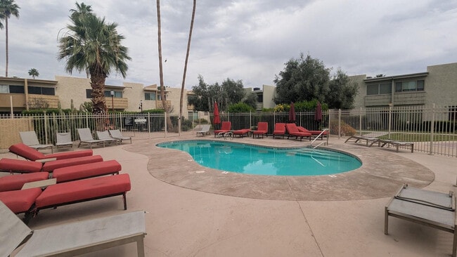 Building Photo - 4630 N 68th St