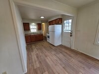 Building Photo - 807 W Packard St