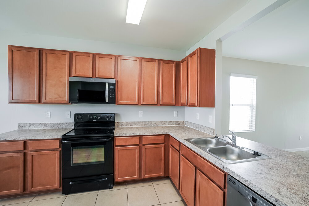 Building Photo - 1301 SW 9th Ct