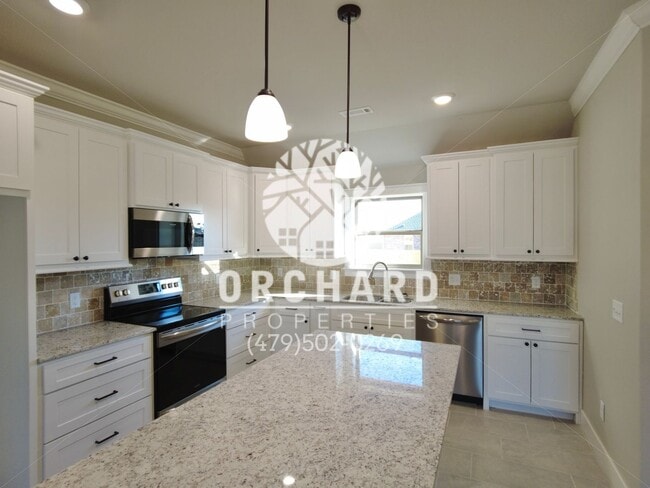 Building Photo - Tontitown- Single-Family Home- 3 Bedroom M...