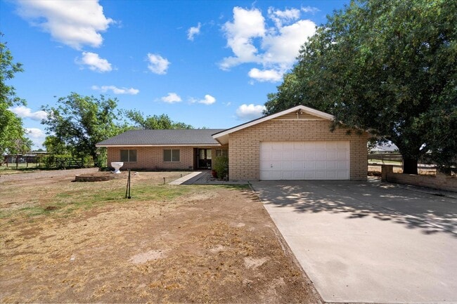 Building Photo - 23265 Vía Del Arroyo