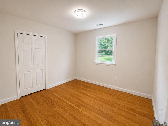 Building Photo - 12658 Scaggsville Rd