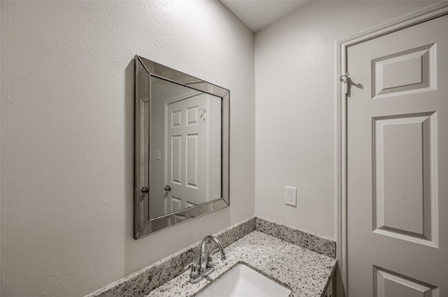 Building Photo - 387 Rancho Bauer Dr