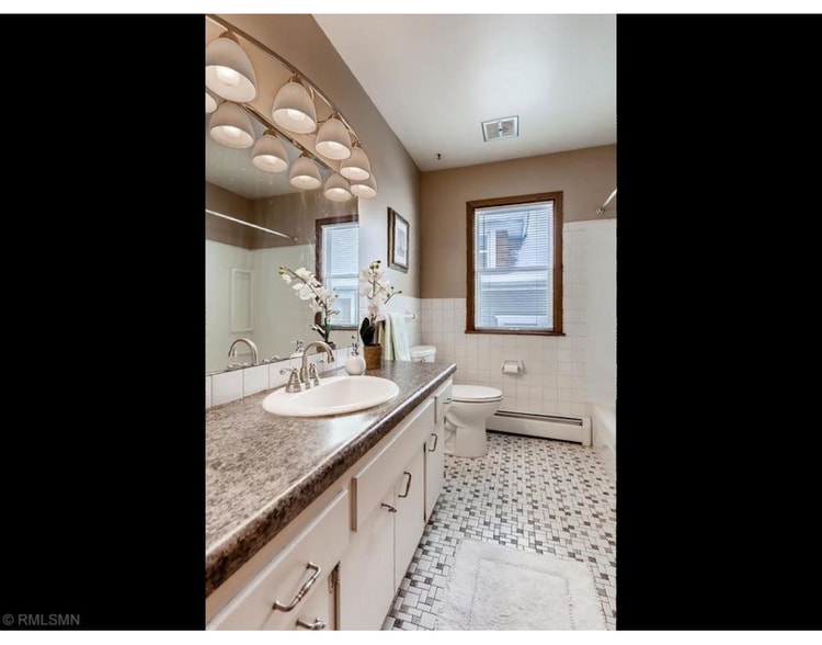 bathroom - 136 7th Ave S