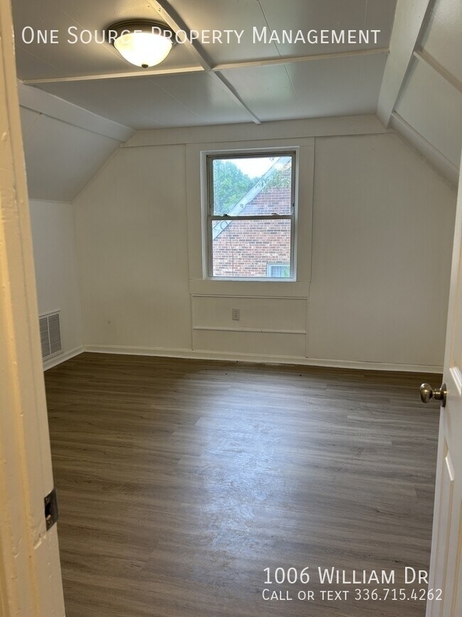 Building Photo - 1006 William Dr