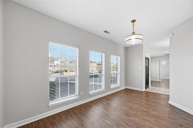 Building Photo - 613 Norwood Dr