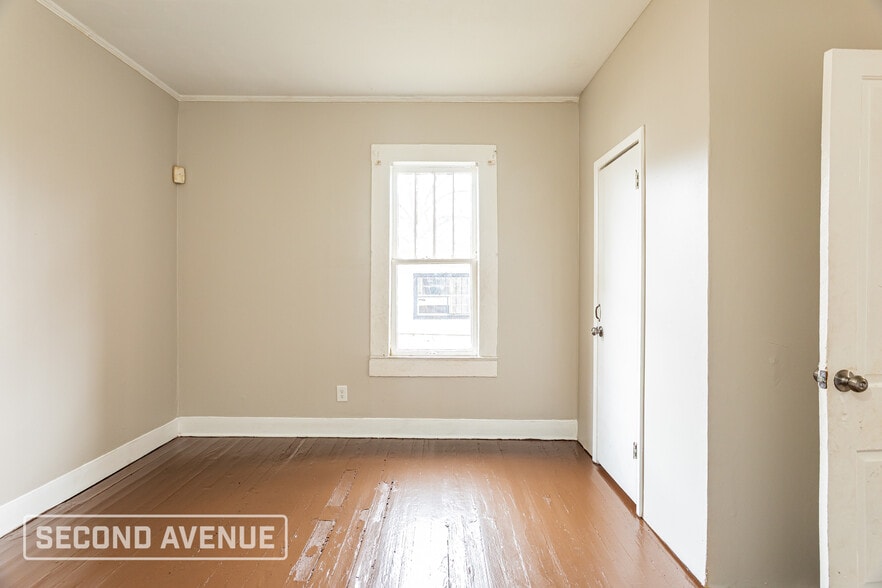 Building Photo - 3401 Hickory Ave SW