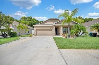 Building Photo - 5335 NW Wisk Fern Cir