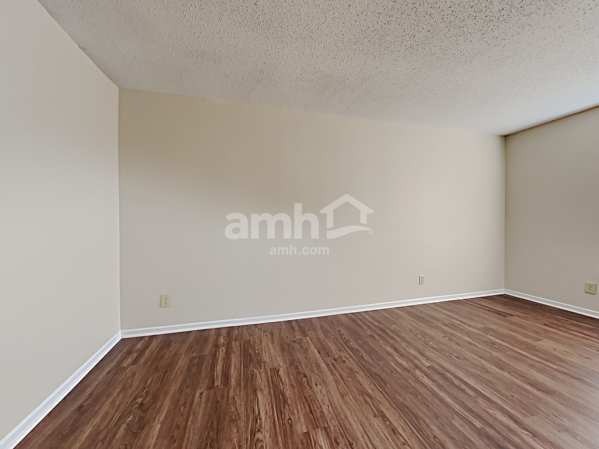 Building Photo - 6838 W Stansbury Blvd