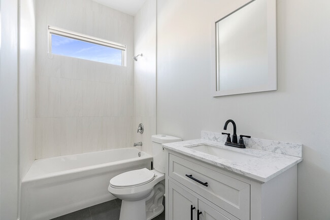 Building Photo - 3655 S Indiana Ave