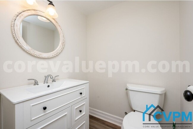 Building Photo - 400 Colonial Ridge Ln