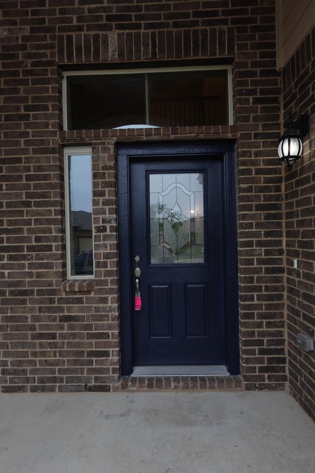 Building Photo - 1310 Stonewall Ridge