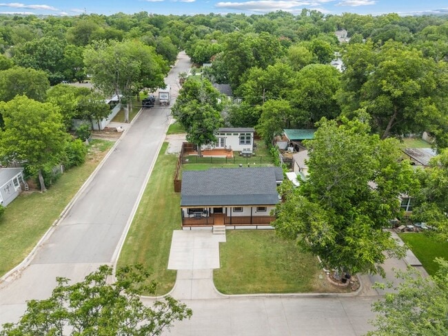 Building Photo - 4136 Lisbon St