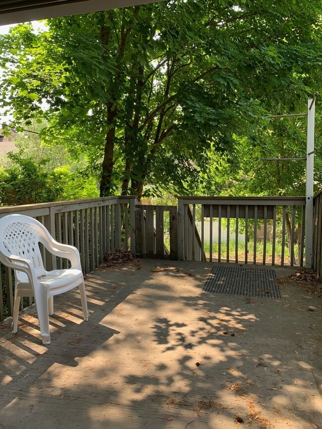 Building Photo - 1717 W 12th Ave