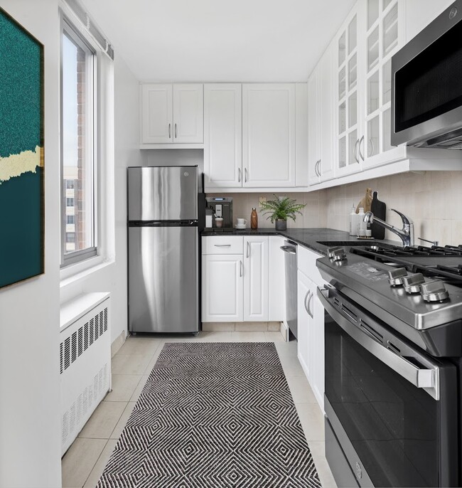 Interior Photo - Kips Bay Court