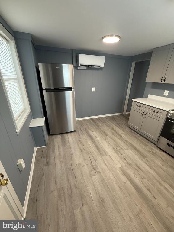 Building Photo - 122 W All Saints St