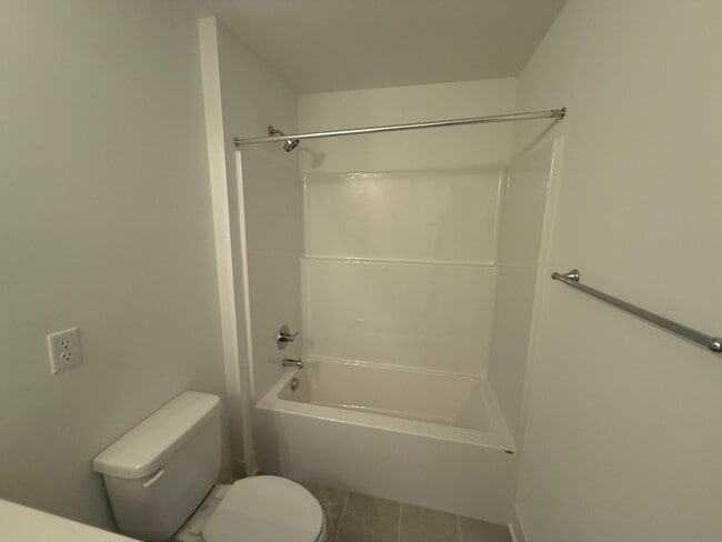 Building Photo - 15384 Oasis Sun Aly
