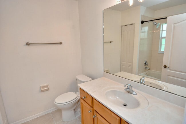 Building Photo - 2116 SE Eatonville Dr