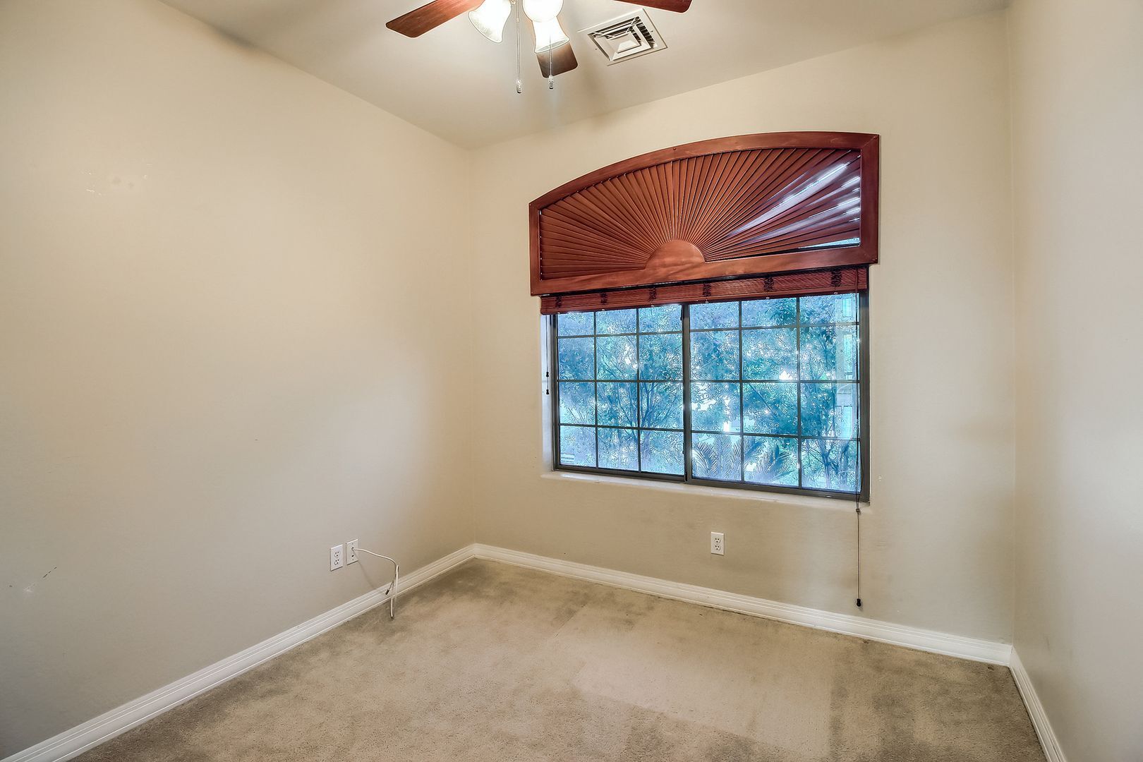 Building Photo - 9007 S 10th Dr