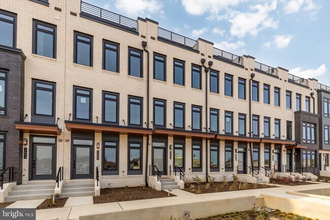 Building Photo - 2608 Olmsted Ct NW