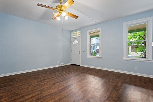 Building Photo - Beautiful Renovated 5 Bedroom House!