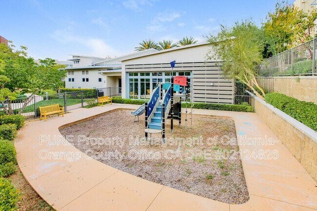 Building Photo - 6 Midtown Dr