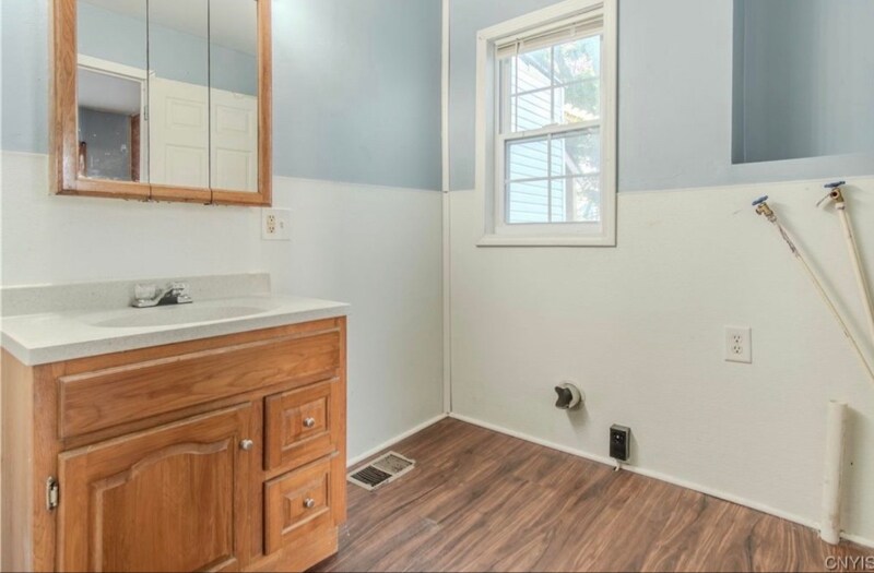 Building Photo - 148 W Main St