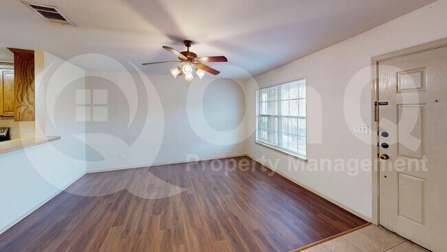 Building Photo - 2335 N Elm St