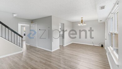 Building Photo - Unit