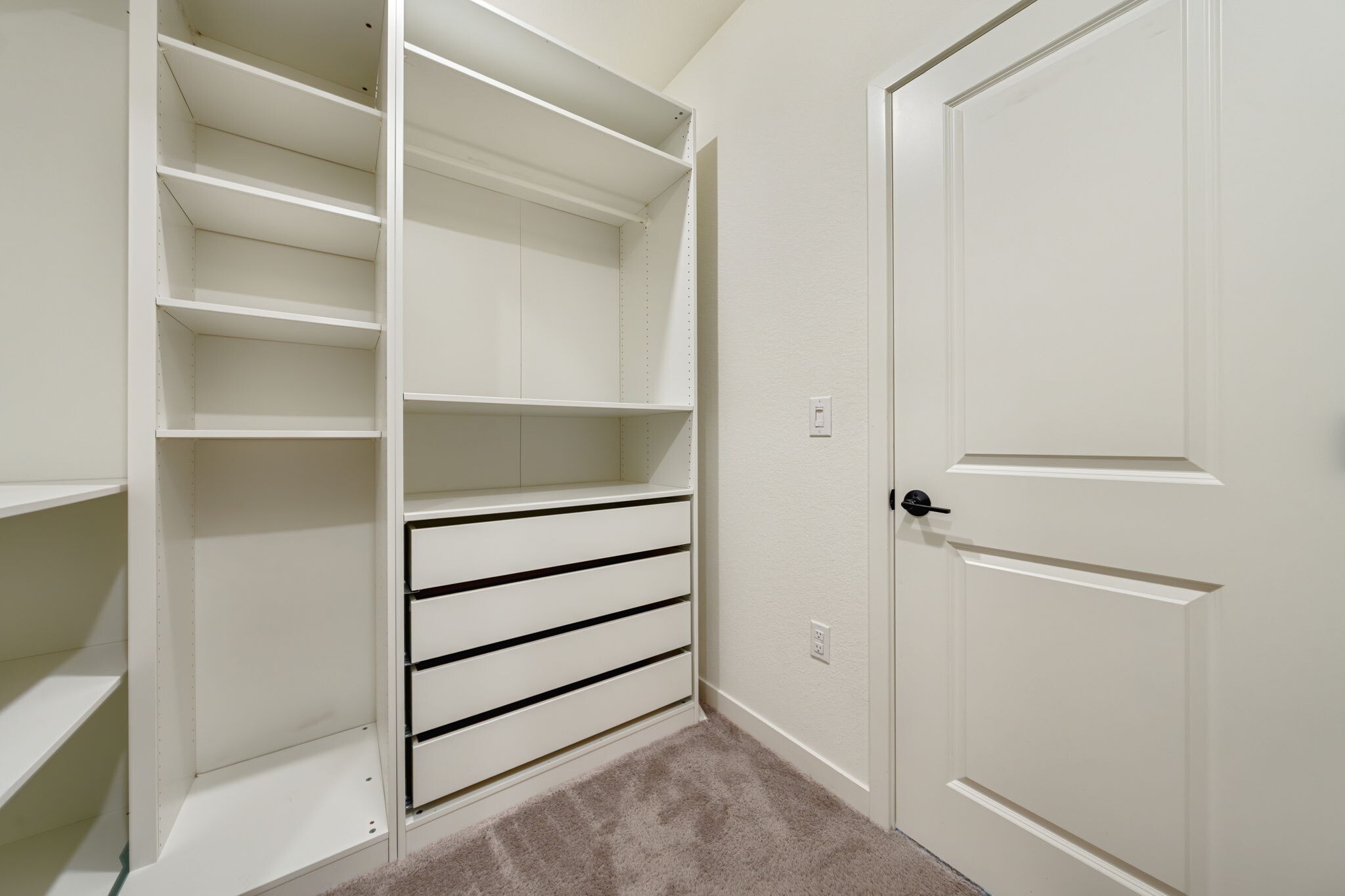 Building Photo - 4522 Drowsy Water Way