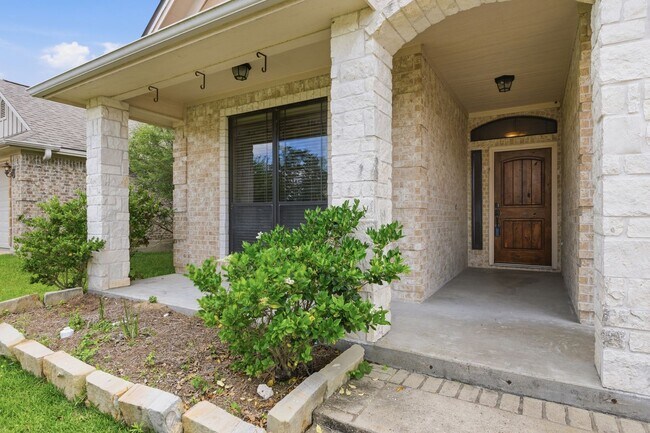 Building Photo - Spacious 3 Bed, 2 Bath House in Edelweiss Gartens Available Now!