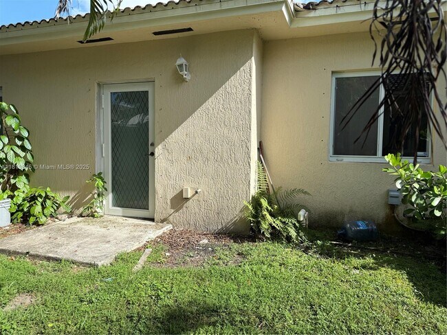 Building Photo - 13232 Old Biscayne Dr